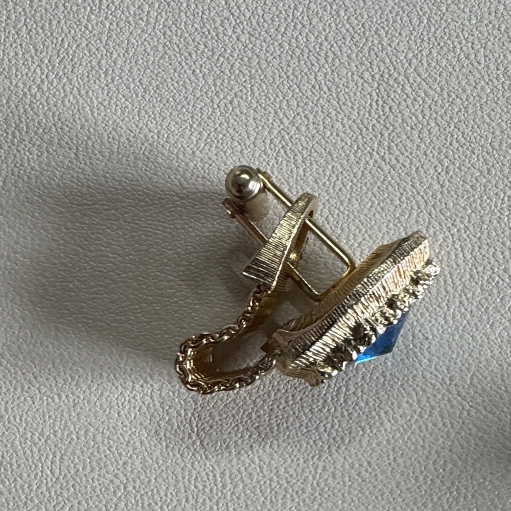 Swank Cuff Set - Picture 3 of 3